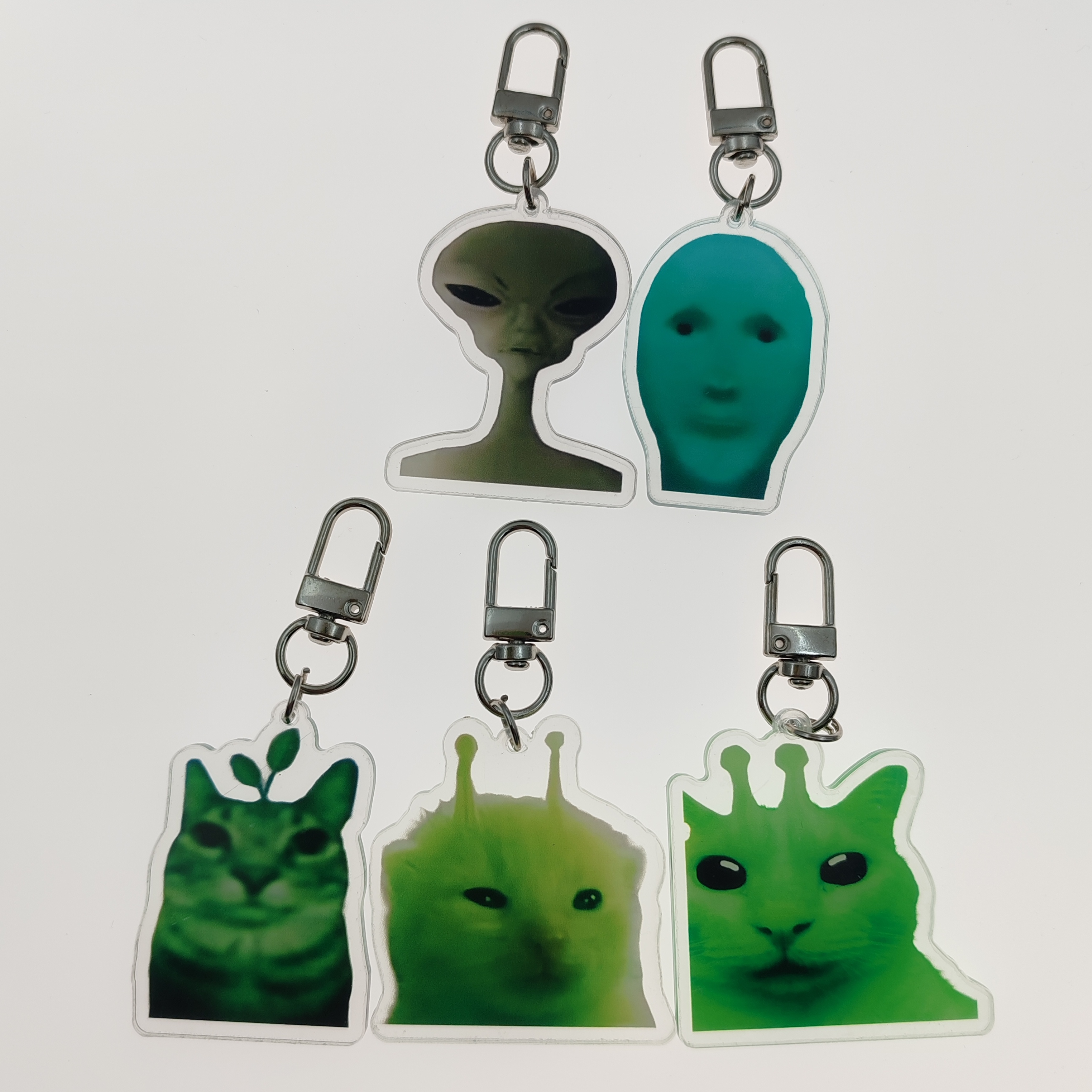 zip zip zap zap zip zip, alien - Retro Gaming Keychain review and price