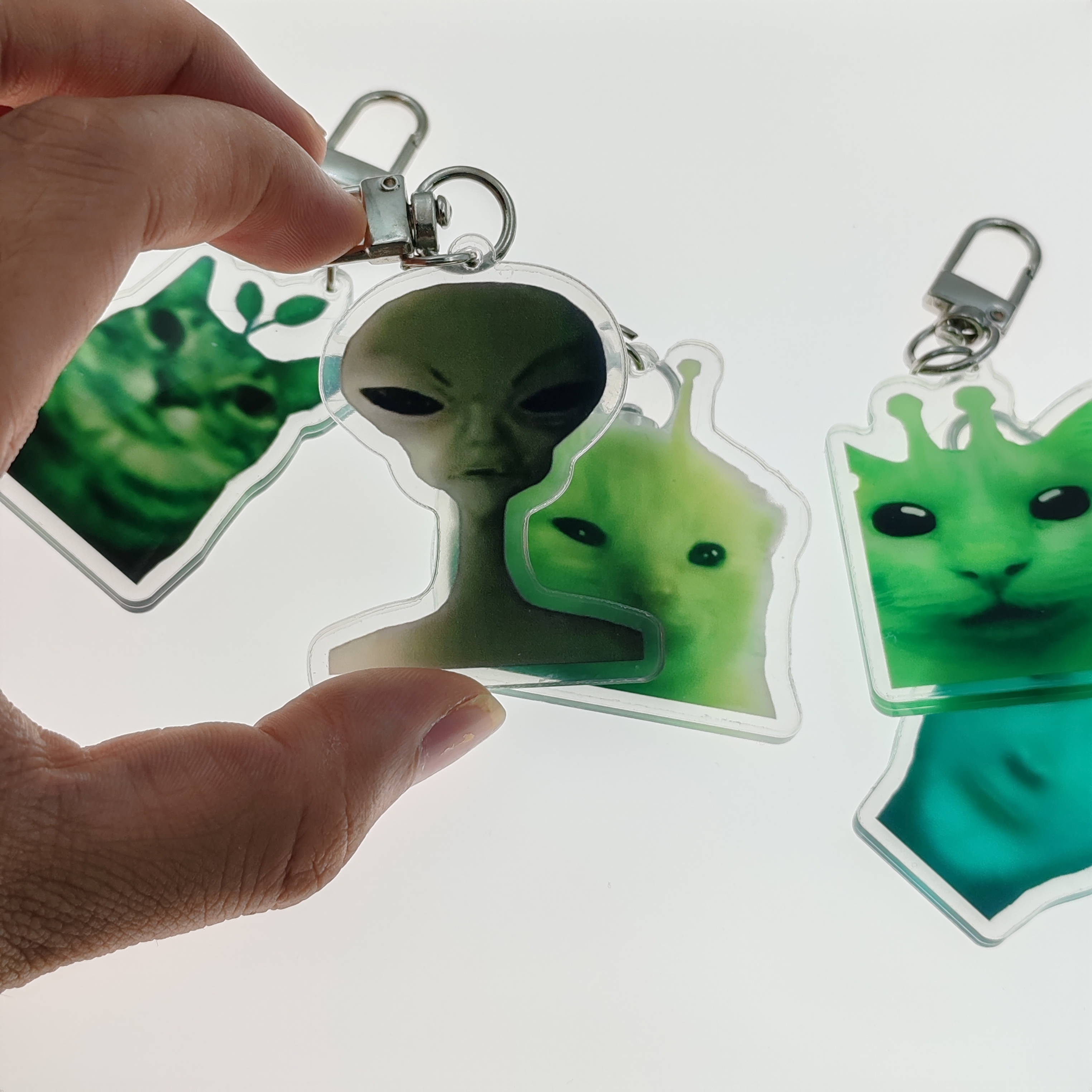zip zip zap zap zip zip, alien - Retro Gaming Keychain review and price