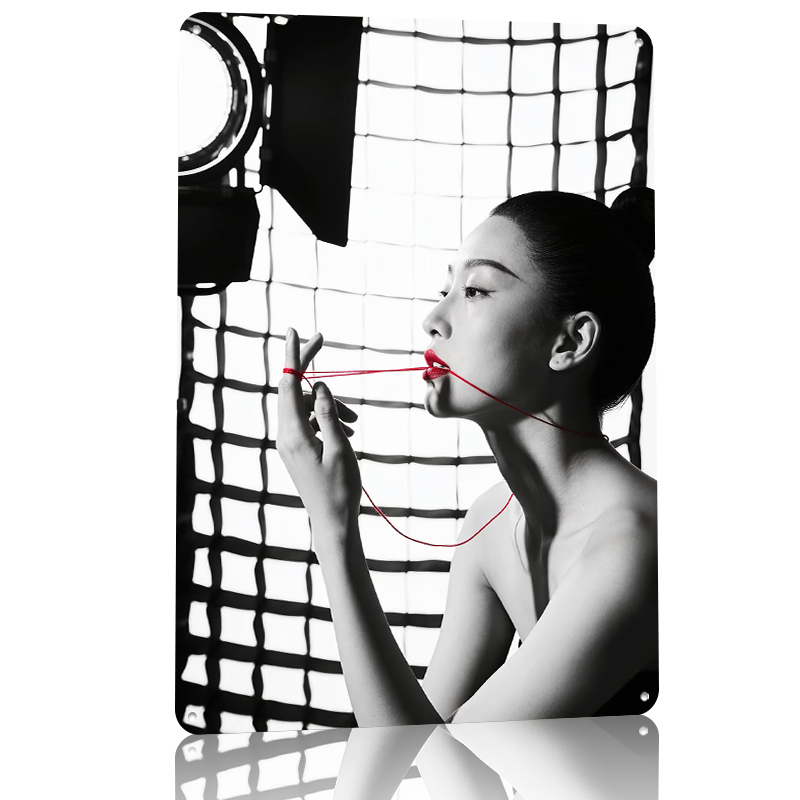 Woman With Red String on Lips  - Retro Gaming On review and price
