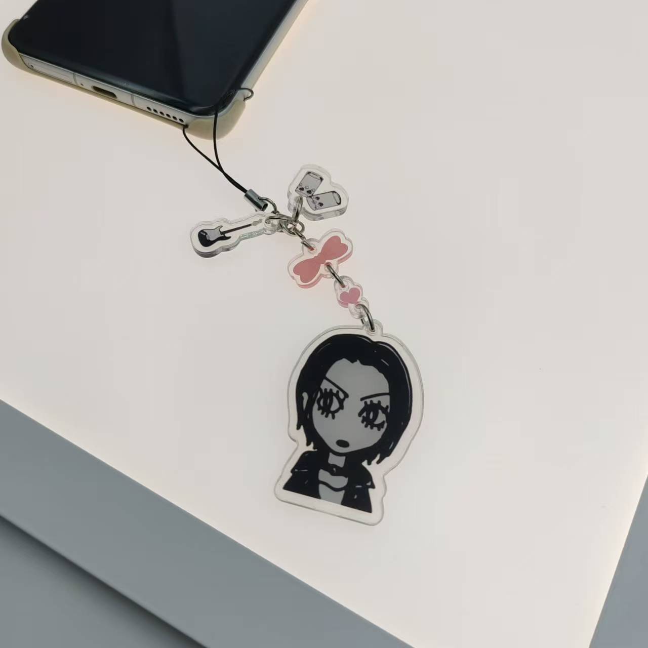 Handmade Nana Hachi Mobile Pho - Retro Gaming Keychain review and price